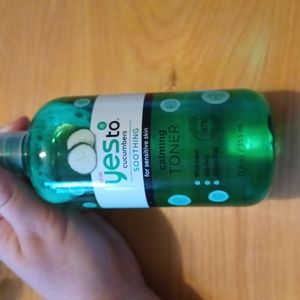 YES to Cucumbers Soothing toner